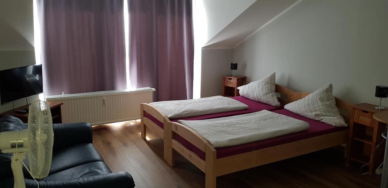 Strohm Im Lieth Café Gasthof 3*